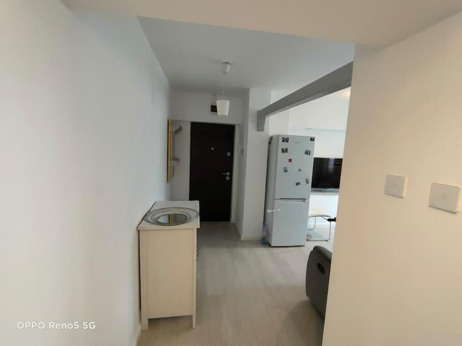 Ultracentral Ploiesti Apartment-Free Private Parking Exterior foto